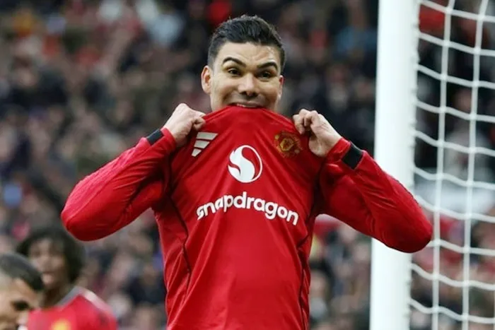 Casemiro sẽ rời MU khi m&ugrave;a giải kh&eacute;p lại - Ảnh 1