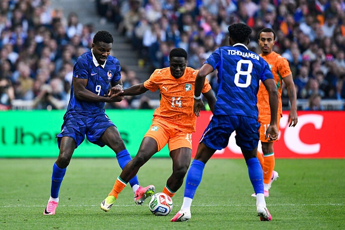Chuy&ecirc;n gia Tony Ansell dự đo&aacute;n Bờ Biển Ng&agrave; vs Ecuador, 6h00 ng&agrave;y 15/6 - Ảnh 2