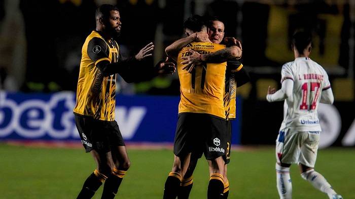 Nhận định, soi kèo The Strongest vs Deportivo Tachira, 07h30 ngày 4/2: Chiến thắng cho đội Mạnh nhất
