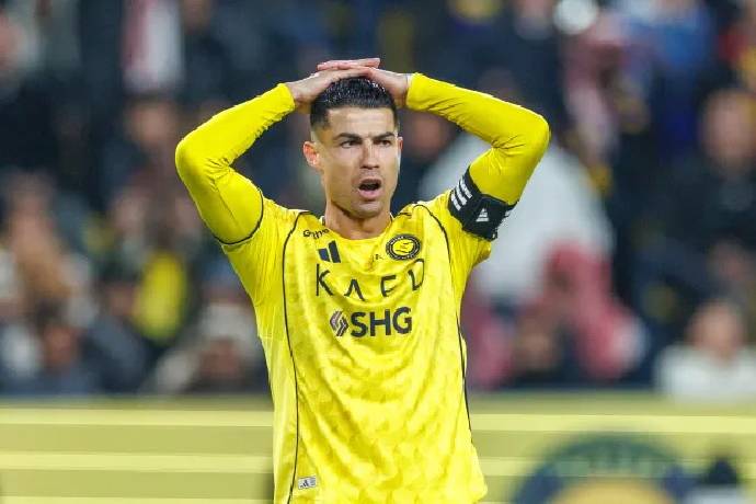 Ronaldo tháo chạy khỏi Saudi Arabia, không hẹn ngày trở lại