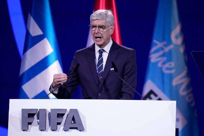Luật việt vị mới của Arsene Wenger chính thức được áp dụng