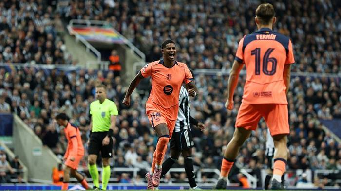 Siêu máy tính dự đoán Newcastle vs Barca, 03h00 ngày 11/3