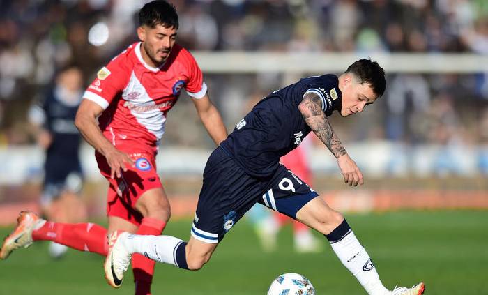 Nhận định, soi kèo Newell's Old Boys vs Velez Sarsfield, 03h00 ngày 12/09: Bất phân thắng bại