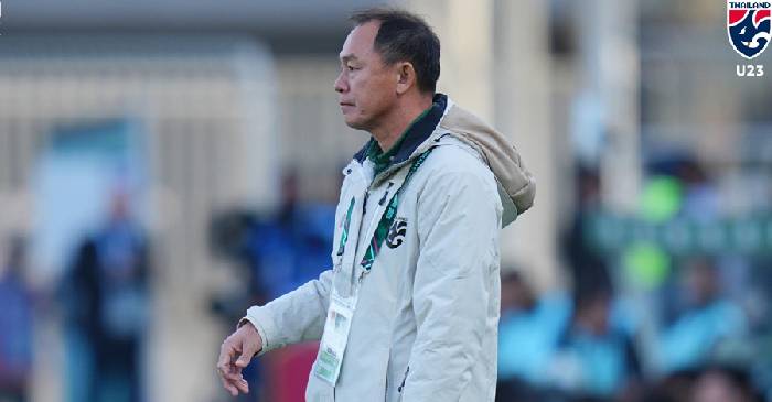 U23 Thái Lan thi đấu tệ, HLV Thawatchai Damrong-ongtrakul vẫn có hợp đồng mới