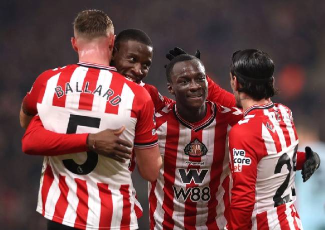 Soi kèo góc Sunderland vs Nottingham, 02h00 ngày 24/04