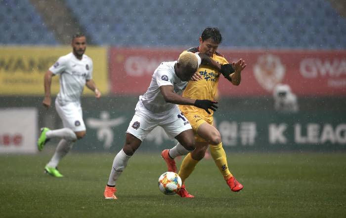 Nhận định, soi kèo Gwangju vs Anyang, 14h30 ngày 26/4: Ngày càng chìm sâu
